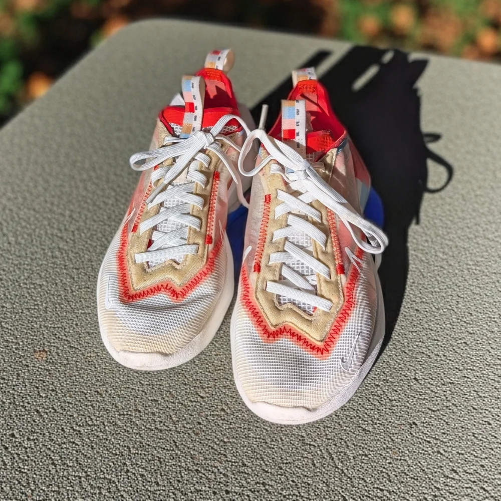 Women's 6.5 Nike Women's Vista Lite SE